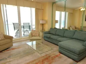 Silver Beach Towers 905E - 2 Br home by RedAwning