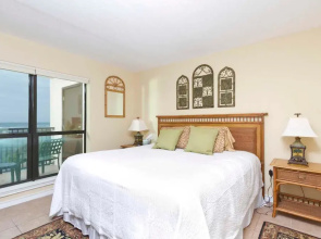 Saida I Condominium 403