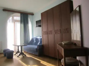 Syuniq Hotel