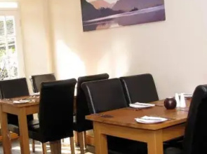 White House Hotel & Restaurant