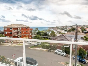 Tamarama Ocean Views H397