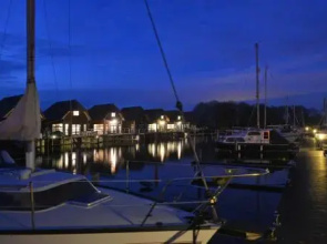 Nautic Rentals - Watervilla's Zuiderhoeve