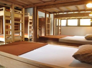 Macskot Hostel