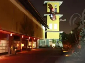 Dragon Motel