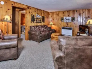 Cedar Lodge - 3 Br Cottage