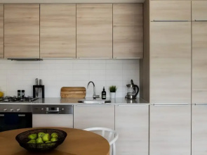 Roomerang at Lakeside Townhouse