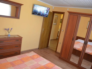 Holiday home Fragola with Outdoor Swimmingpool  in Tinjan