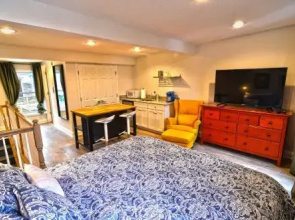 238 Northeast Townhome #1063 - 4 Br Townhouse
