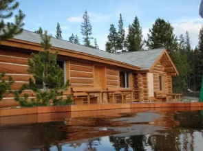 Atnarko Lodge