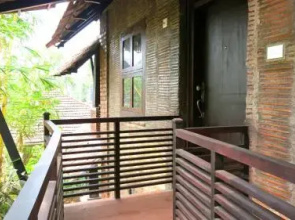 Clayfingers - Art Cottages