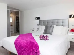 The One Hostel