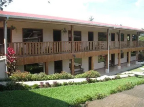 De Lucia Inn