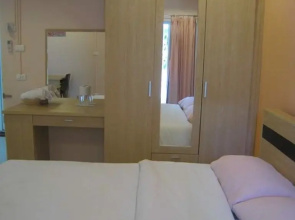 C.S. Poonpol Apartment