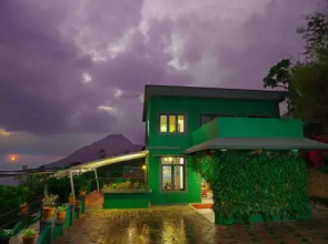 Mountain Trail Resort