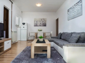 Apartment Dorjan Karmelo