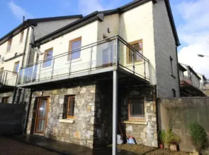 17 Canons Lane