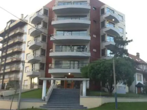 Departamentos en Edificio Huarpes Gesell