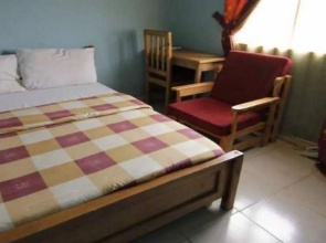 Ojei Golden Gate Hotel & Suites