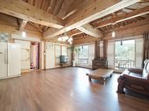 Hongchen Hanok Pine Scent Pension
