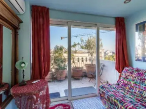 A Luxury Maisonette with Sea View