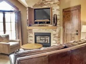 Journey's End - LOM402 - 1 Br Apts