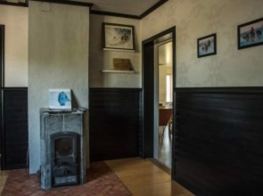 Husky Lodge