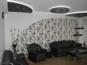 Irakli's Apartment with Terrace