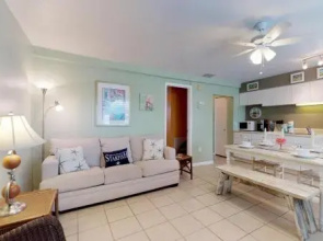 Bay View Inn 101-308 2nd St