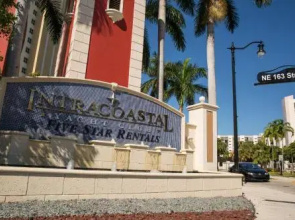 Miami Beach Intracoastal Apartments By Globe Quarters