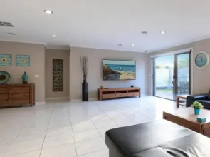 Sea Lounge