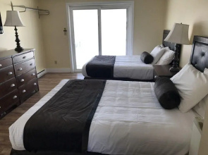 The Pelham Court