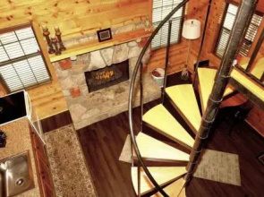 Mountain Laurel - 1 Bedrooms, 1 Baths, Sleeps 4 Cabin by RedAwning