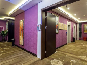Yujin Hotel