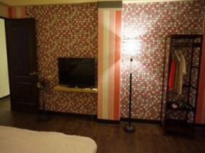 Famous Painting Town B&B