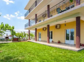 Egzona Home