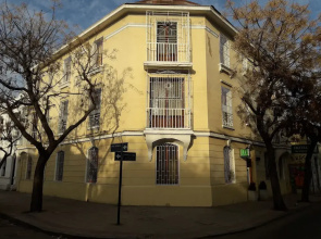 Hostal Gran Santiago Yungay