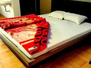 Hotel Ellora