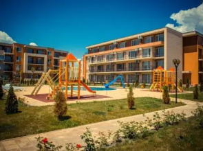 Holiday and Orchid Fort Noks Apartments
