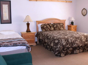 Greer Peaks Lodge