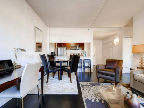 Global Luxury Suites at Seaside Way
