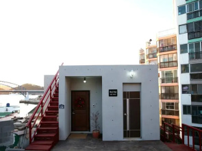 Hul Hul Guesthouse - Hostel
