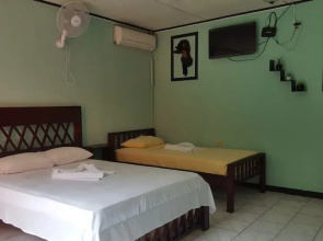 Red Frog Hotel