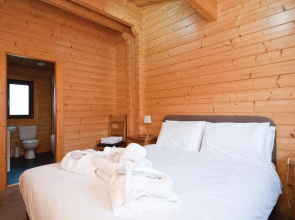 Heathside Lodges