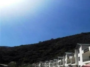 Jinsixia Fenghua Accomodation