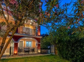 Tsiolis Studios & Apartments