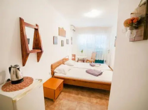 Guest House Ambient