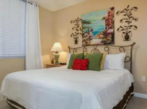 Beach Club 203b