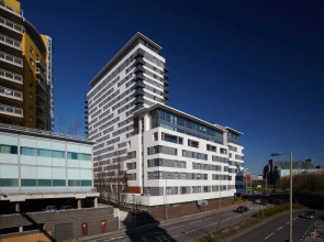 Skyline Plaza By Esa