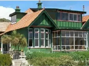 Federation House