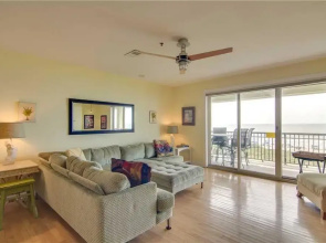 Ocean Boulevard Villas 306 by RedAwning
